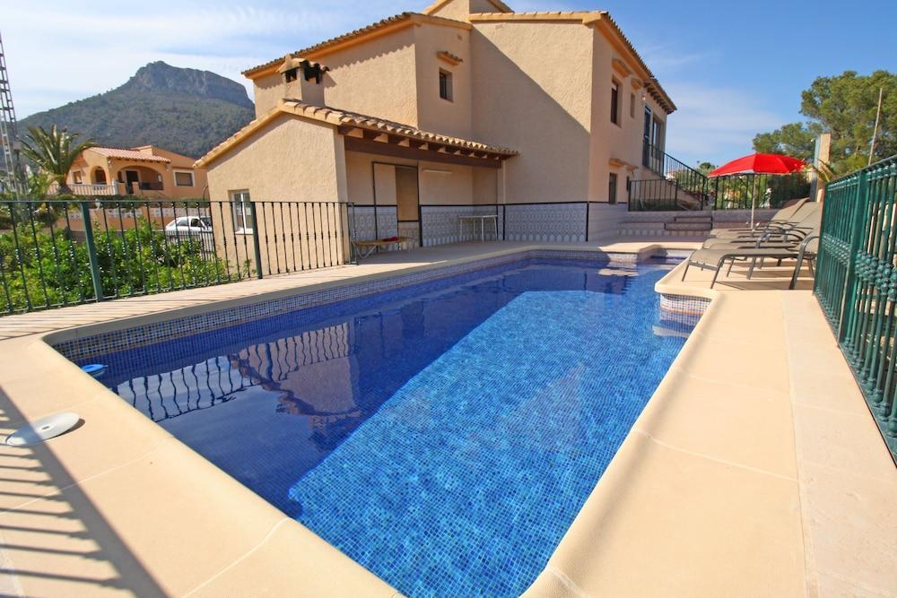 Pineda Costa Villa